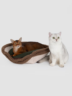 Versatile Egg Tart-Shaped Pet Bed for Rest and Relaxation